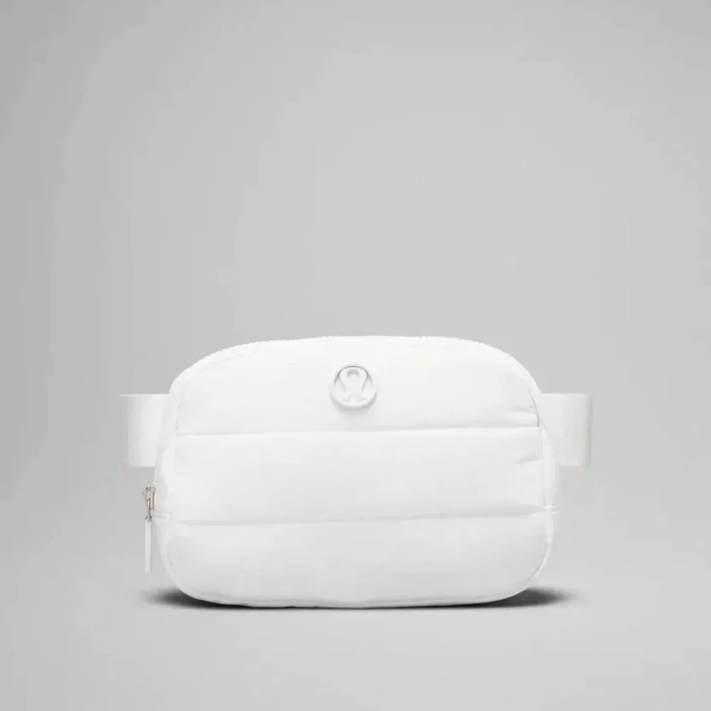 🆕 Lululemon Everywhere Belt Bag Wunder Puff White